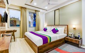 Treebo The Pavilion, Railway Station